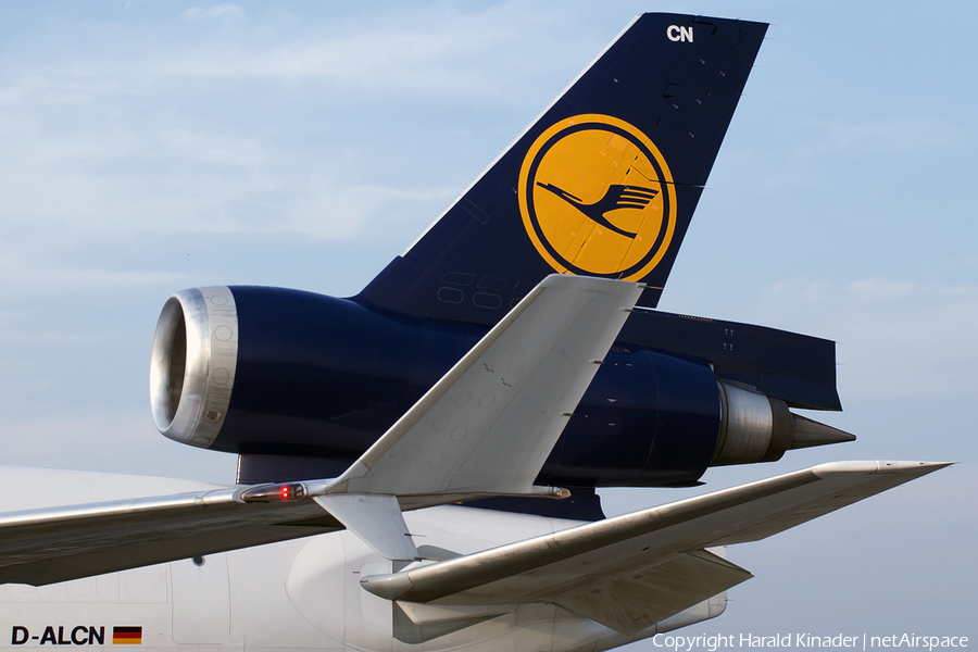 Lufthansa Cargo McDonnell Douglas MD-11F (D-ALCN) | Photo 304894