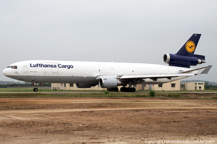 Lufthansa Cargo McDonnell Douglas MD-11F (D-ALCP) | Photo 307545