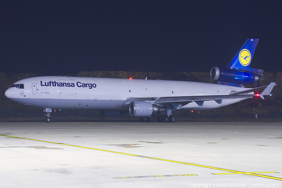 Lufthansa Cargo McDonnell Douglas MD-11F (D-ALCR) | Photo 290811