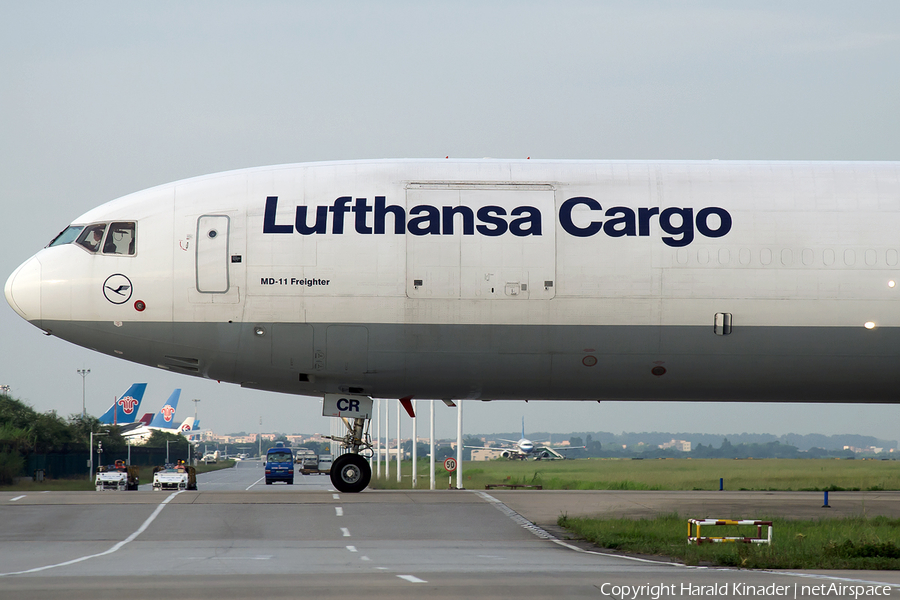Lufthansa Cargo McDonnell Douglas MD-11F (D-ALCR) | Photo 307091