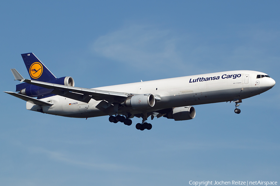 Lufthansa Cargo McDonnell Douglas MD-11F (D-ALCS) | Photo 14201