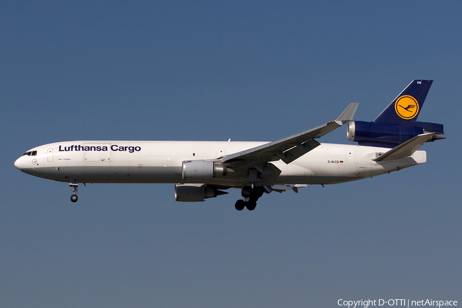 Lufthansa Cargo McDonnell Douglas MD-11F (D-ALCS) | Photo 272477