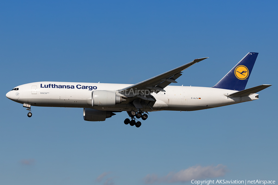 Lufthansa Cargo Boeing 777-FBT (D-ALFA) | Photo 361469