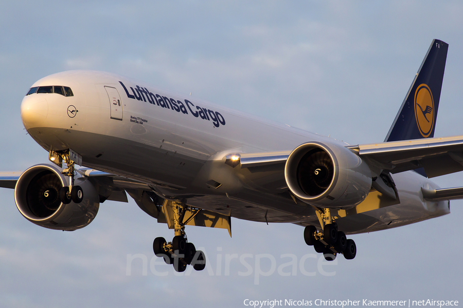 Lufthansa Cargo Boeing 777-FBT (D-ALFA) | Photo 43230
