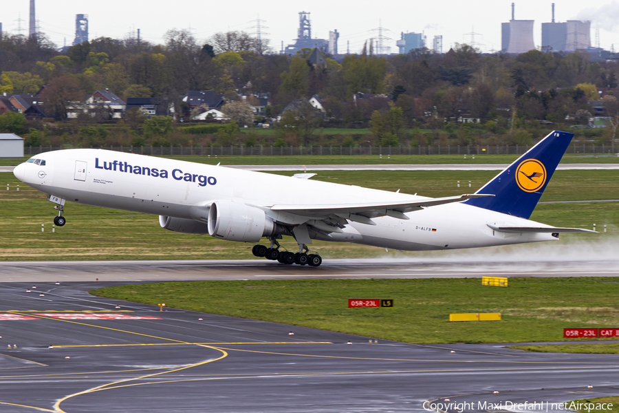 Lufthansa Cargo Boeing 777-FBT (D-ALFB) | Photo 502637