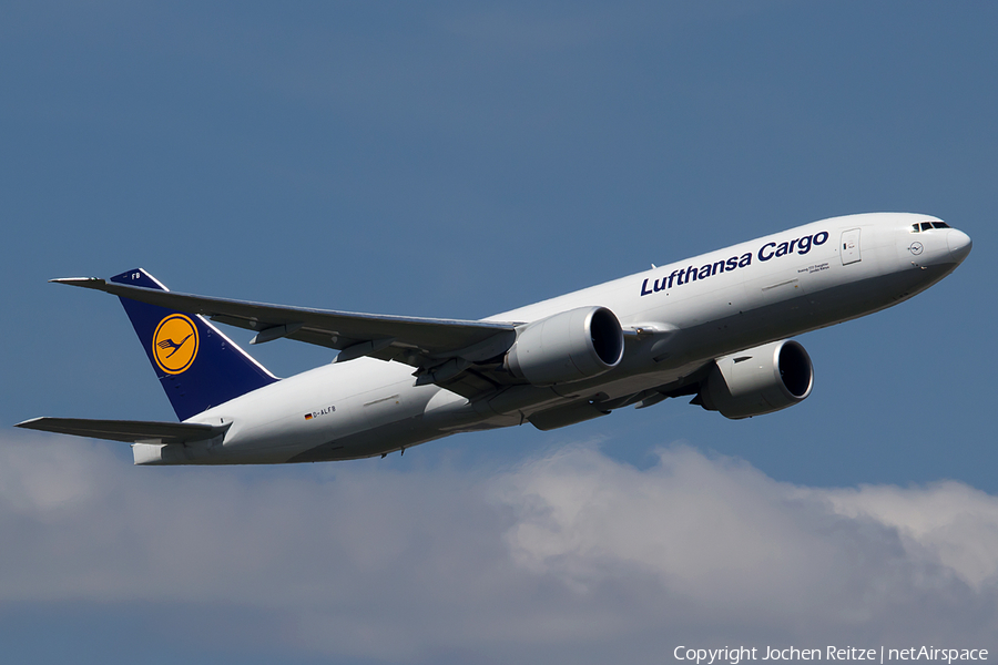 Lufthansa Cargo Boeing 777-FBT (D-ALFB) | Photo 107471