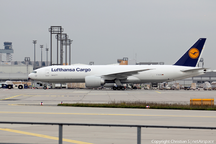 Lufthansa Cargo Boeing 777-FBT (D-ALFB) | Photo 129767