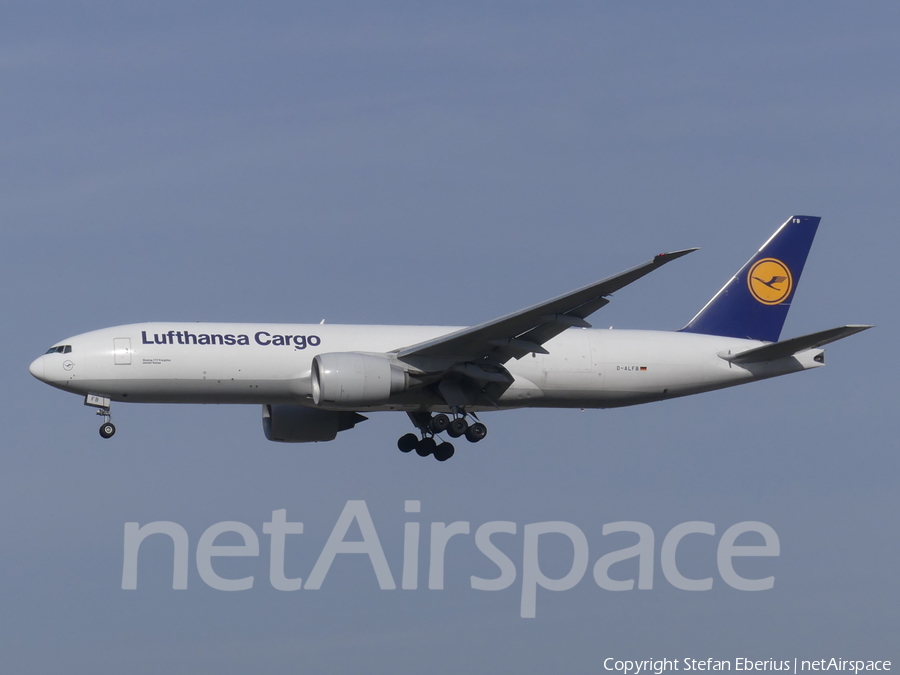 Lufthansa Cargo Boeing 777-FBT (D-ALFB) | Photo 432113