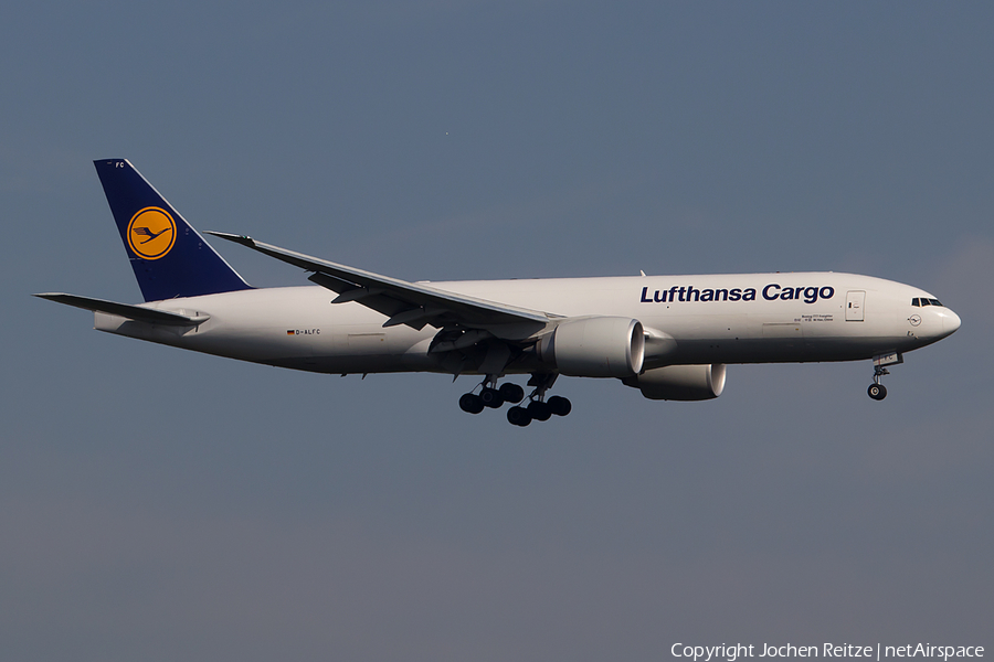 Lufthansa Cargo Boeing 777-FBT (D-ALFC) | Photo 107487