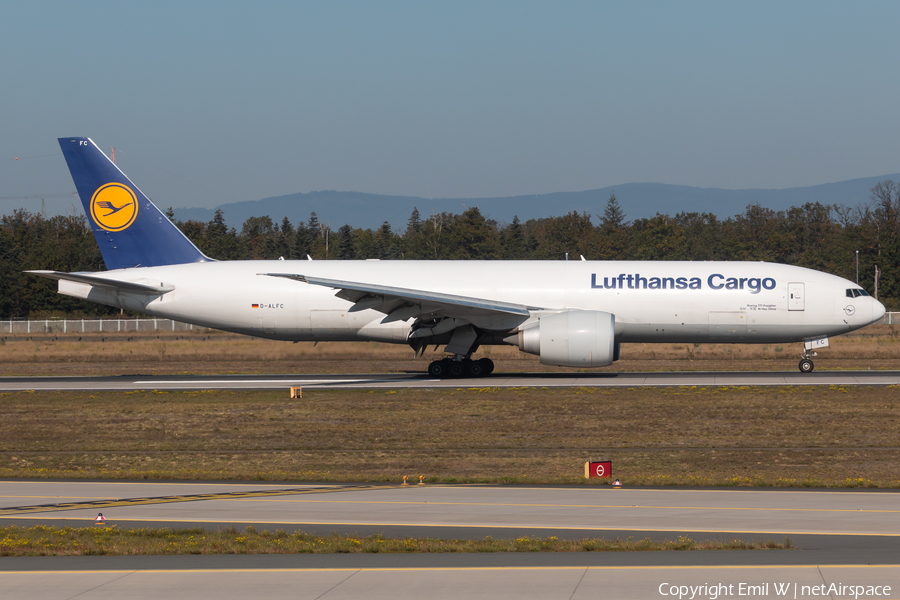 Lufthansa Cargo Boeing 777-FBT (D-ALFC) | Photo 500570