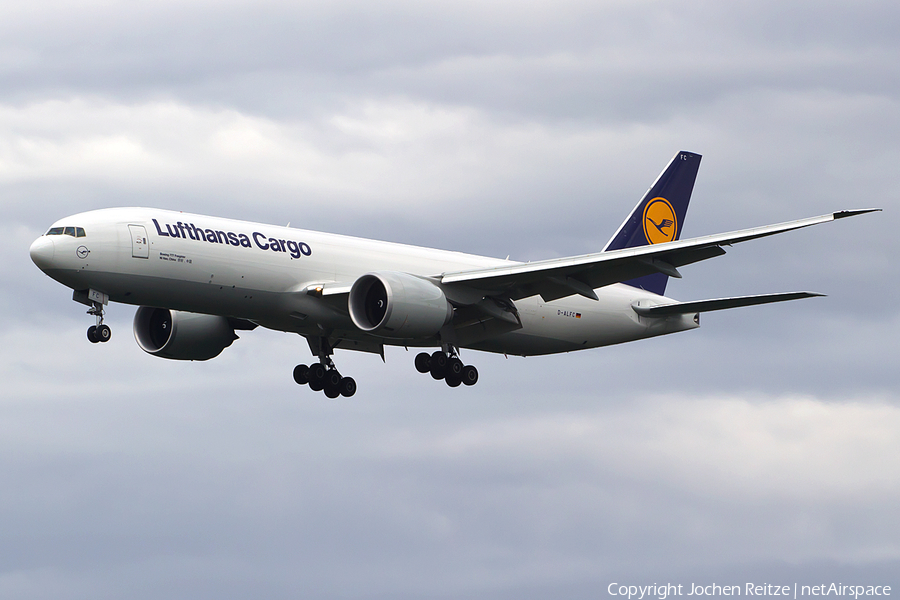 Lufthansa Cargo Boeing 777-FBT (D-ALFC) | Photo 54410