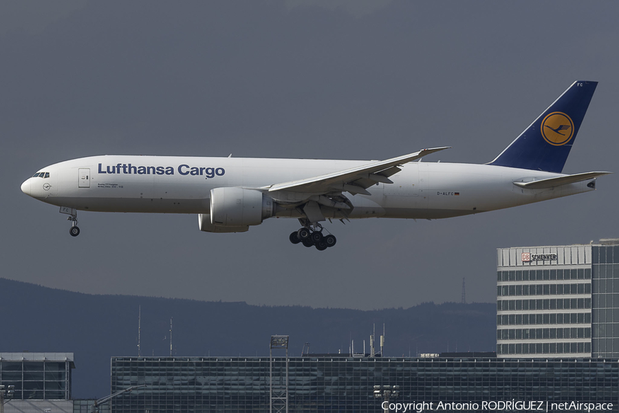 Lufthansa Cargo Boeing 777-FBT (D-ALFC) | Photo 640477