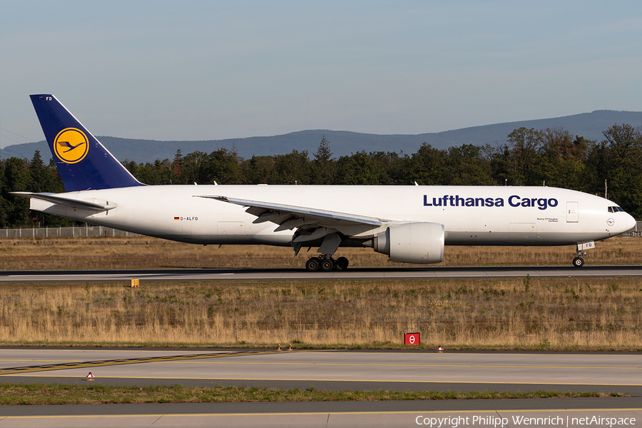 Lufthansa Cargo Boeing 777-FBT (D-ALFD) | Photo 352627