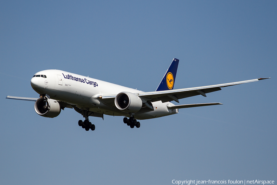 Lufthansa Cargo Boeing 777-FBT (D-ALFD) | Photo 88897
