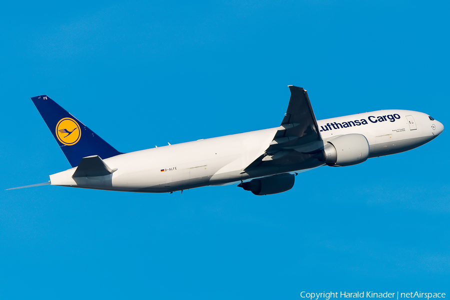 Lufthansa Cargo Boeing 777-FBT (D-ALFE) | Photo 298682