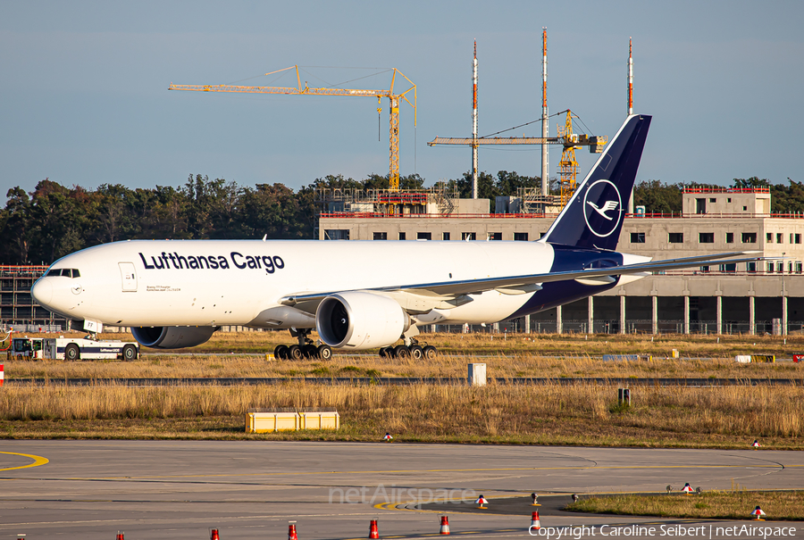 Lufthansa Cargo Boeing 777-FBT (D-ALFF) | Photo 346891