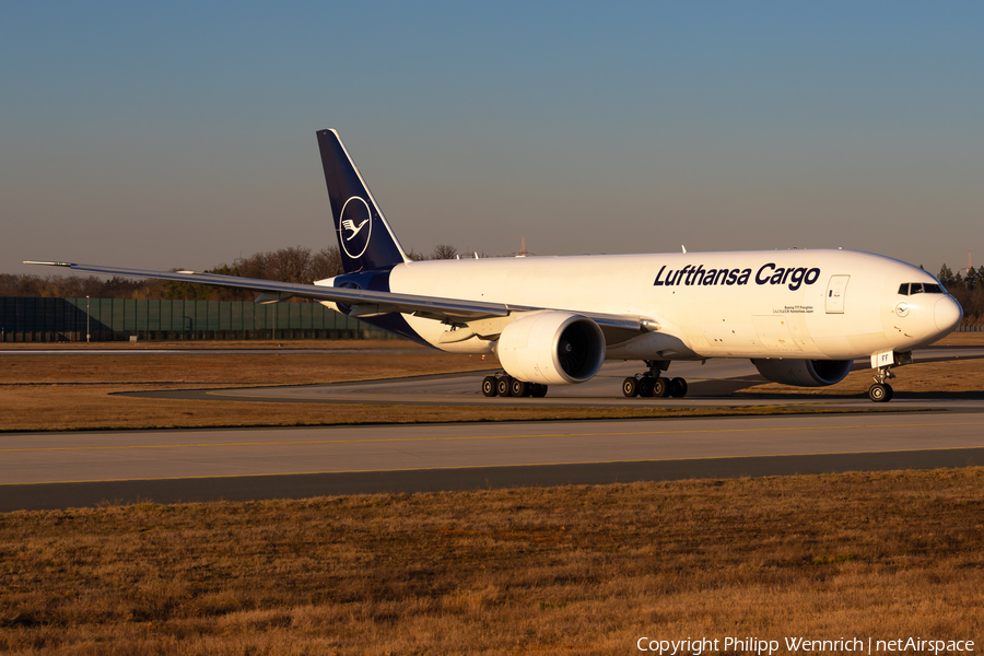 Lufthansa Cargo Boeing 777-FBT (D-ALFF) | Photo 671763