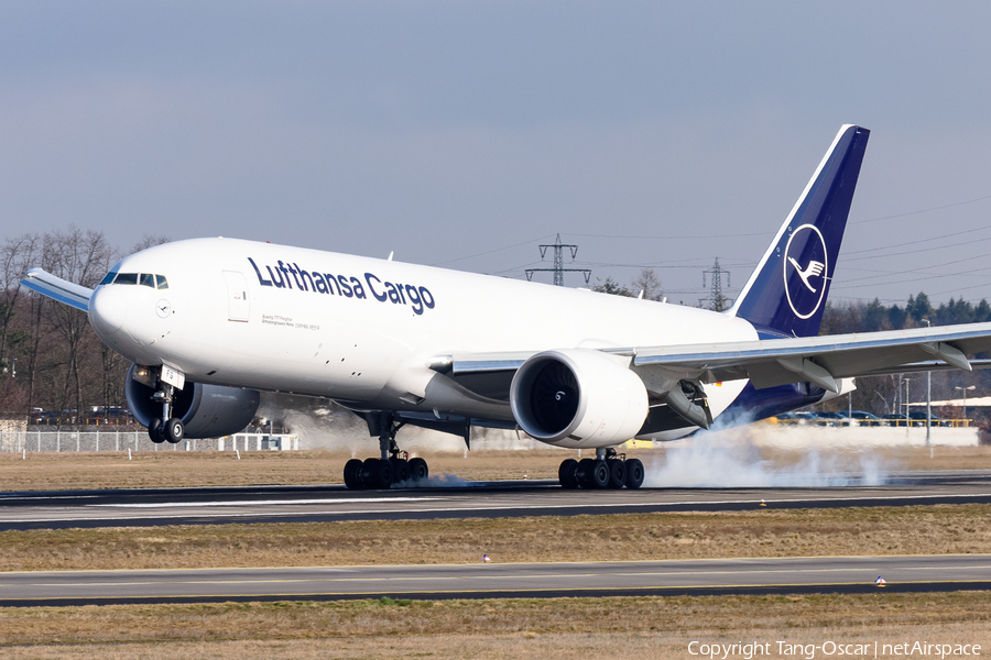 Lufthansa Cargo Boeing 777-FBT (D-ALFG) | Photo 543972