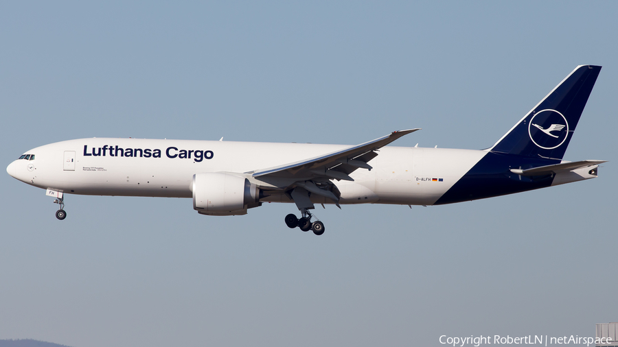 Lufthansa Cargo Boeing 777-FBT (D-ALFH) | Photo 595347