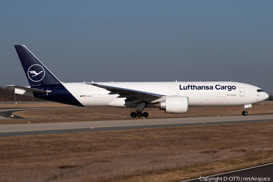 Lufthansa Cargo Boeing 777-FBT (D-ALFH) | Photo 670287