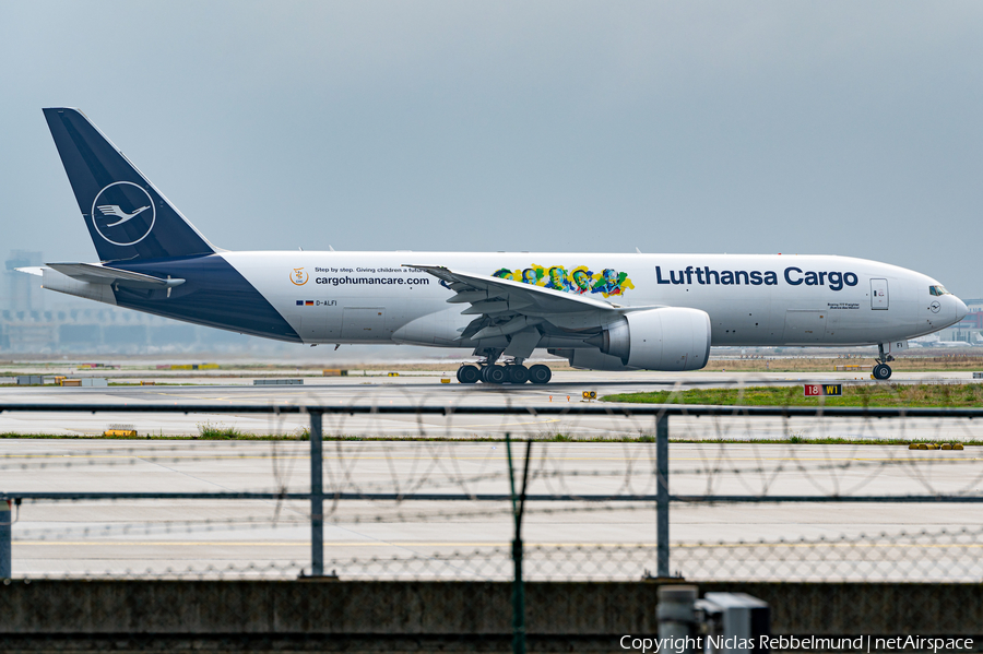 Lufthansa Cargo Boeing 777-FBT (D-ALFI) | Photo 528425