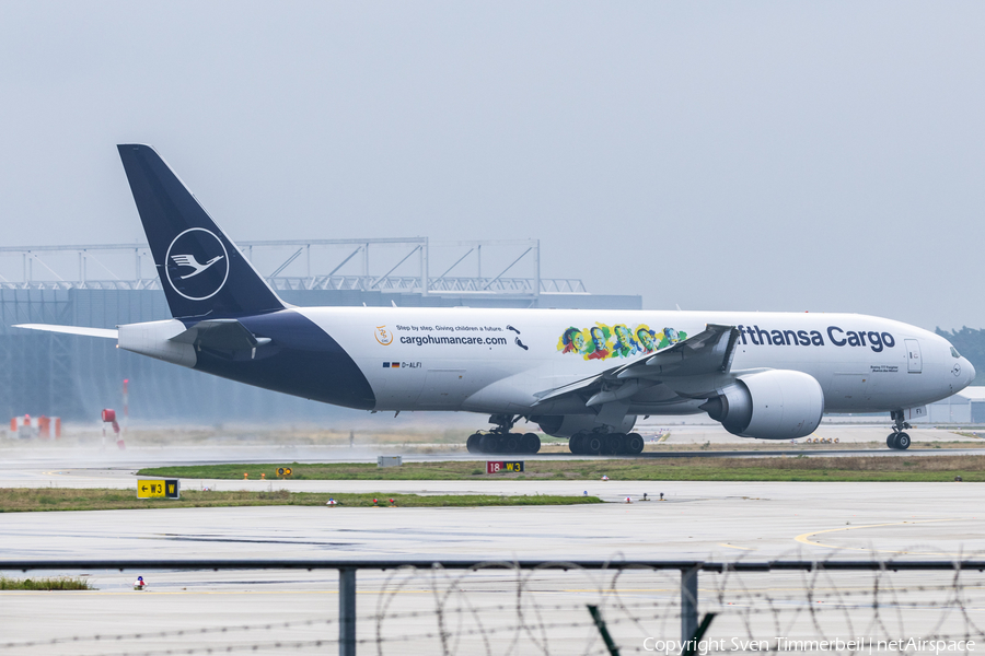 Lufthansa Cargo Boeing 777-FBT (D-ALFI) | Photo 532662
