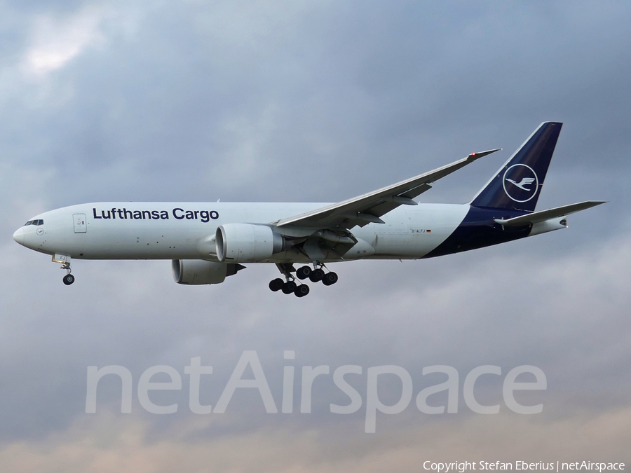 Lufthansa Cargo Boeing 777-F1H (D-ALFJ) | Photo 599293