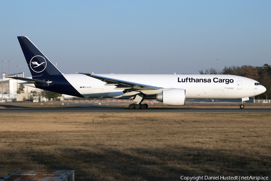 Lufthansa Cargo Boeing 777-FBT (D-ALFK) | Photo 500407