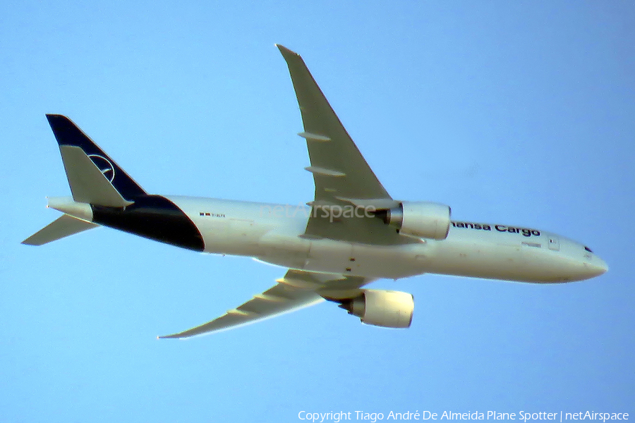 Lufthansa Cargo Boeing 777-FBT (D-ALFK) | Photo 502124