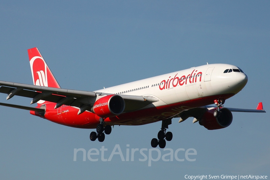 Air Berlin Airbus A330-223 (D-ALPA) | Photo 18335