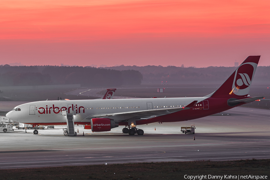 Air Berlin Airbus A330-223 (D-ALPA) | Photo 90142