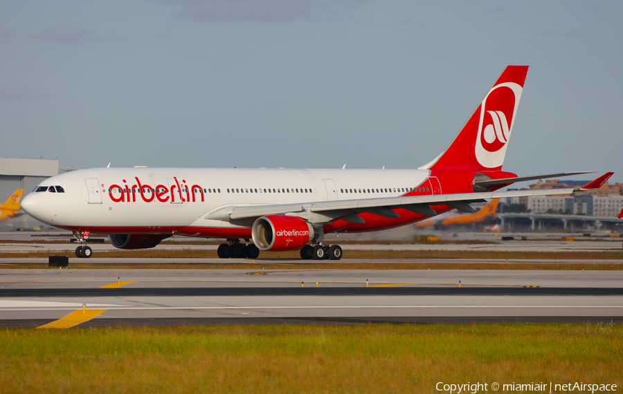 Air Berlin Airbus A330-223 (D-ALPC) | Photo 89557