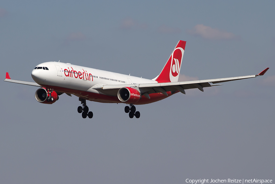 Air Berlin Airbus A330-223 (D-ALPD) | Photo 26053
