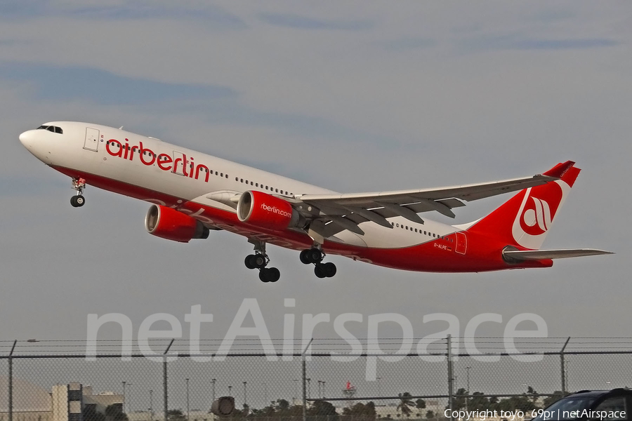 Air Berlin Airbus A330-223 (D-ALPE) | Photo 68665