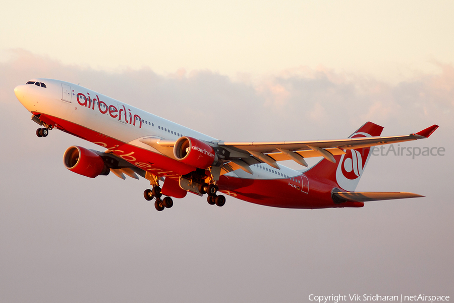 Air Berlin Airbus A330-223 (D-ALPG) | Photo 12810