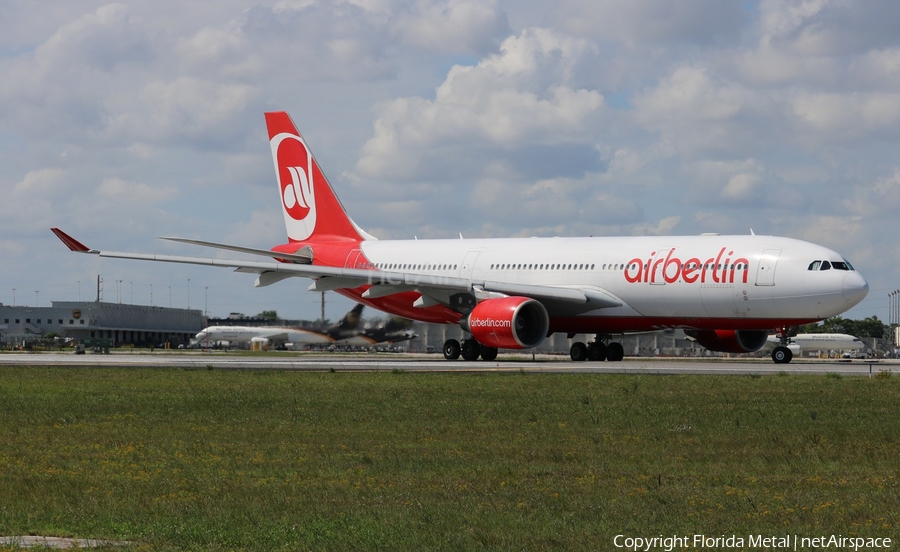 Air Berlin Airbus A330-223 (D-ALPG) | Photo 576451