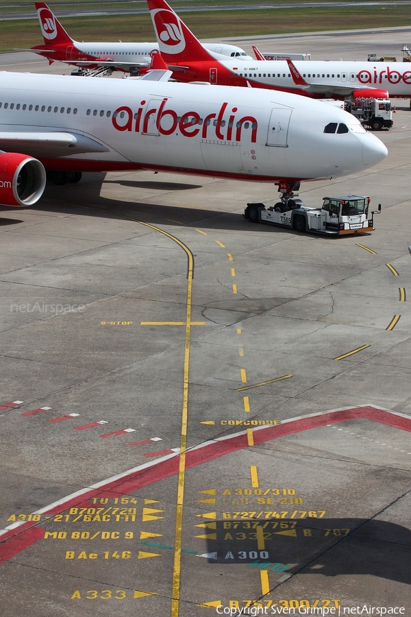 Air Berlin Airbus A330-223 (D-ALPG) | Photo 53473