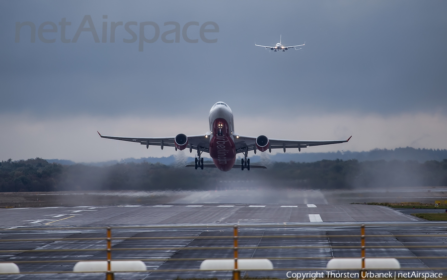Air Berlin Airbus A330-223 (D-ALPH) | Photo 128680
