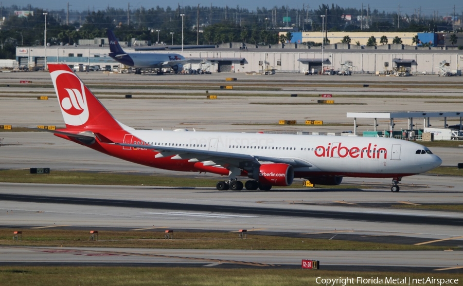 Air Berlin Airbus A330-223 (D-ALPH) | Photo 296102