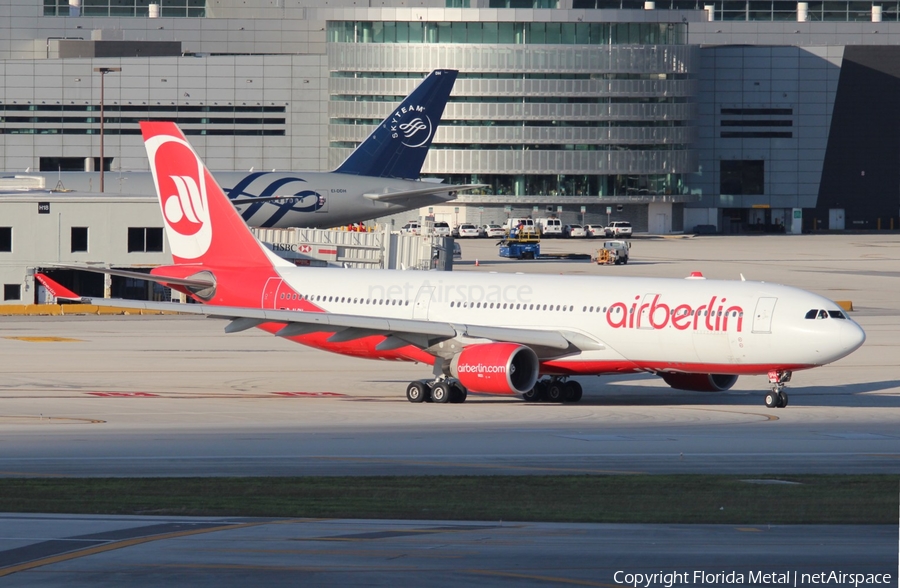 Air Berlin Airbus A330-223 (D-ALPH) | Photo 576457