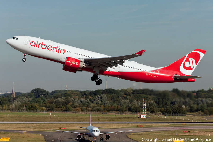 Air Berlin Airbus A330-223 (D-ALPI) | Photo 489689