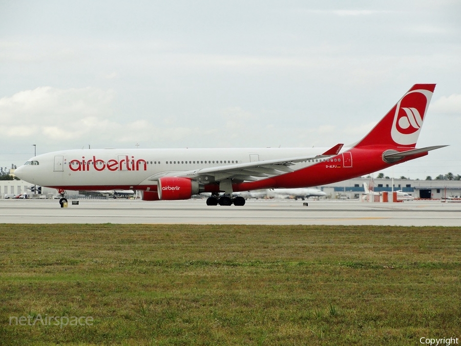 Air Berlin Airbus A330-223 (D-ALPJ) | Photo 20408