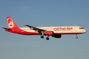 Air Berlin Airbus A321-211 (D-ALSB) at  Hamburg - Fuhlsbuettel (Helmut Schmidt), Germany