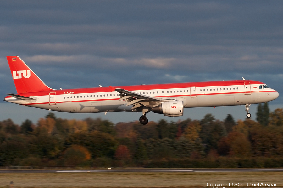 LTU International Airbus A321-211 (D-ALSB) | Photo 213368