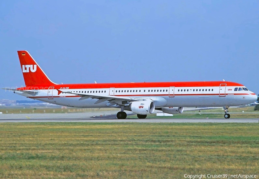 LTU International Airbus A321-211 (D-ALSB) | Photo 652698
