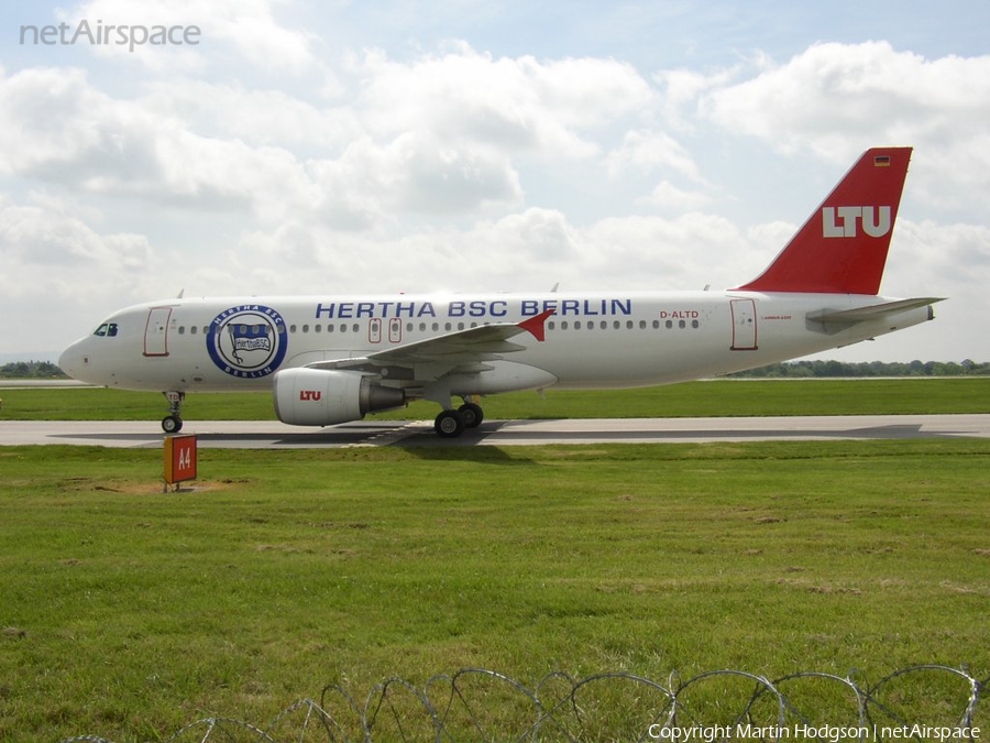 LTU International Airbus A320-214 (D-ALTD) | Photo 14677