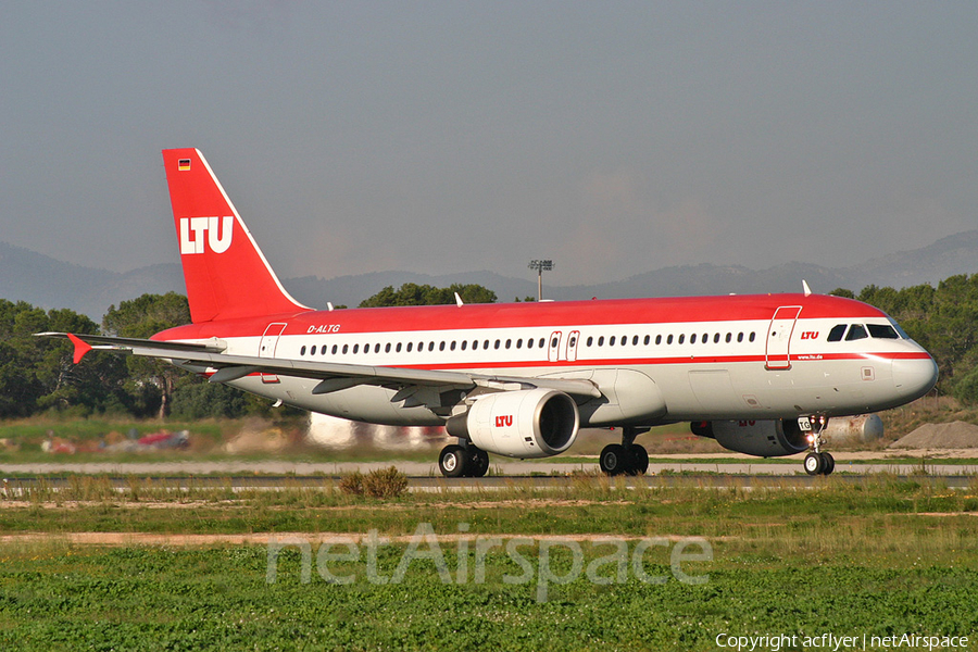 LTU International Airbus A320-214 (D-ALTG) | Photo 161591