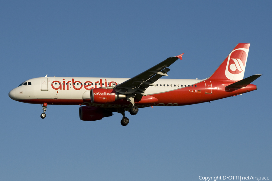 Air Berlin Airbus A320-214 (D-ALTI) | Photo 267478