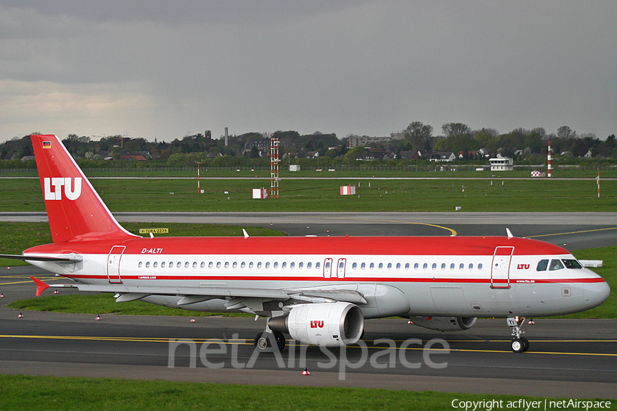 LTU International Airbus A320-214 (D-ALTI) | Photo 166186