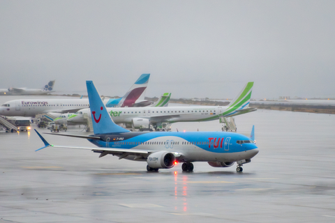 TUI Airlines Germany Boeing 737-8 MAX (D-AMAD) at  Gran Canaria, Spain